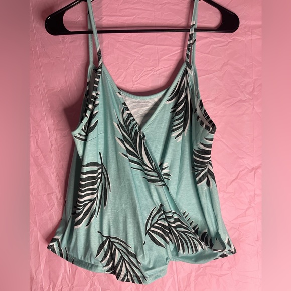 tropical blue medium tank with criss cross back - Picture 2 of 2
